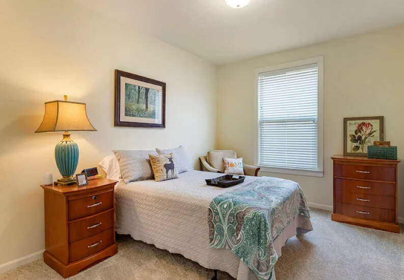 Single One-Bedroom for Senior Residents in Assisted Living Facility Single One-Bedroom for Senior Residents in Assisted Living Facility